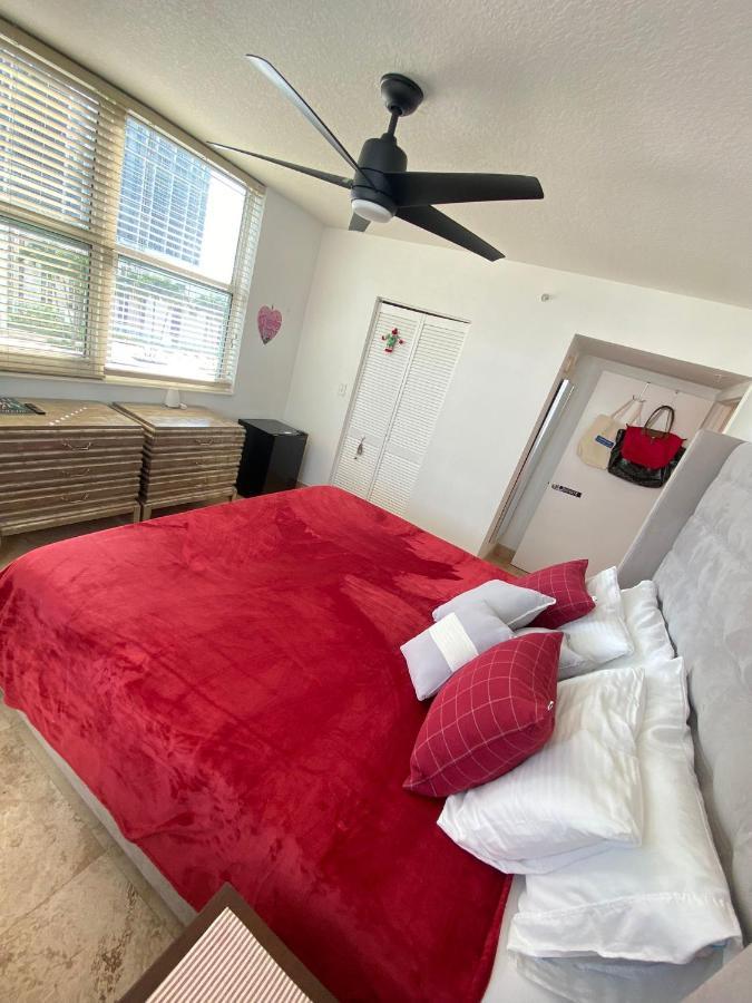Comfortable Room In The Brickell City Center Area Маямі Екстер'єр фото
