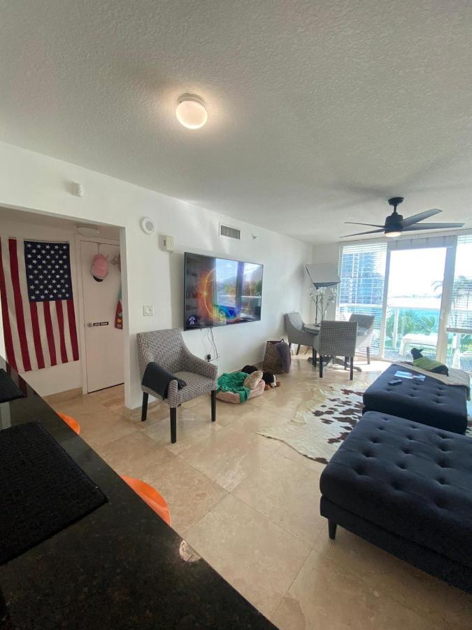 Comfortable Room In The Brickell City Center Area Маямі Екстер'єр фото