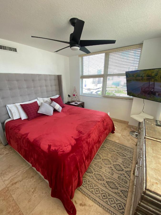Comfortable Room In The Brickell City Center Area Маямі Екстер'єр фото